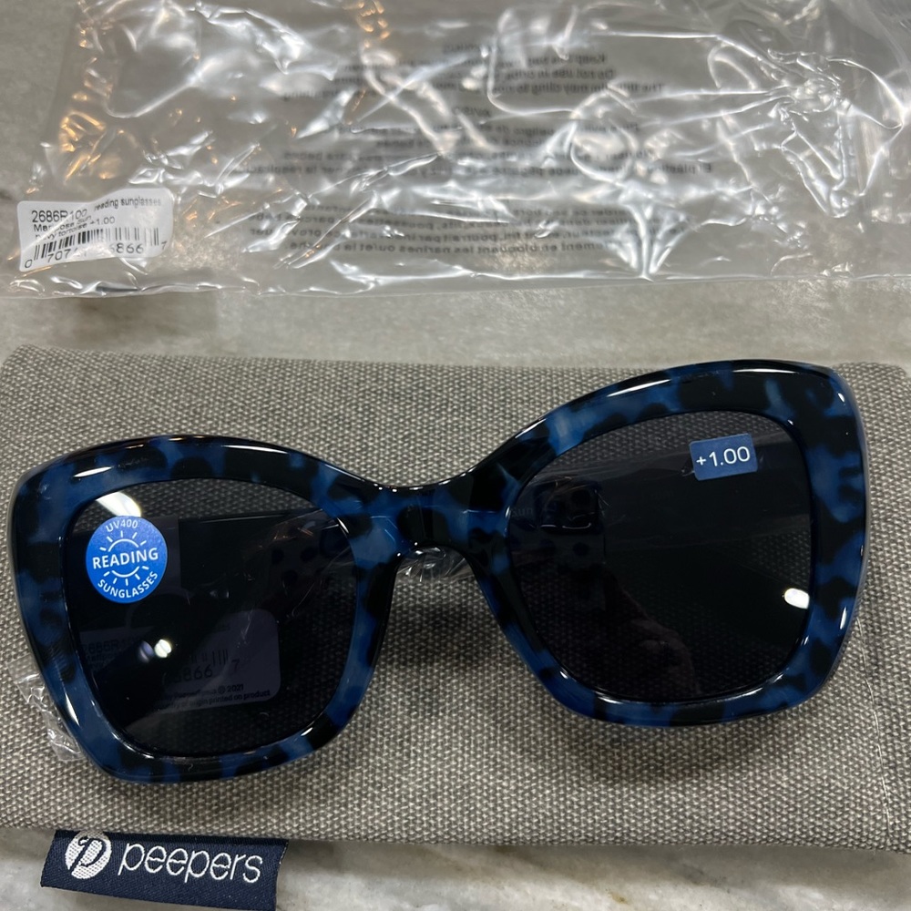 NWT Mariposa Peepers Readers Sunglasses 1.00 Strength Eye Glasses Blue Oprah